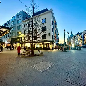 Luxury Historic Center By Rikas Appartement
